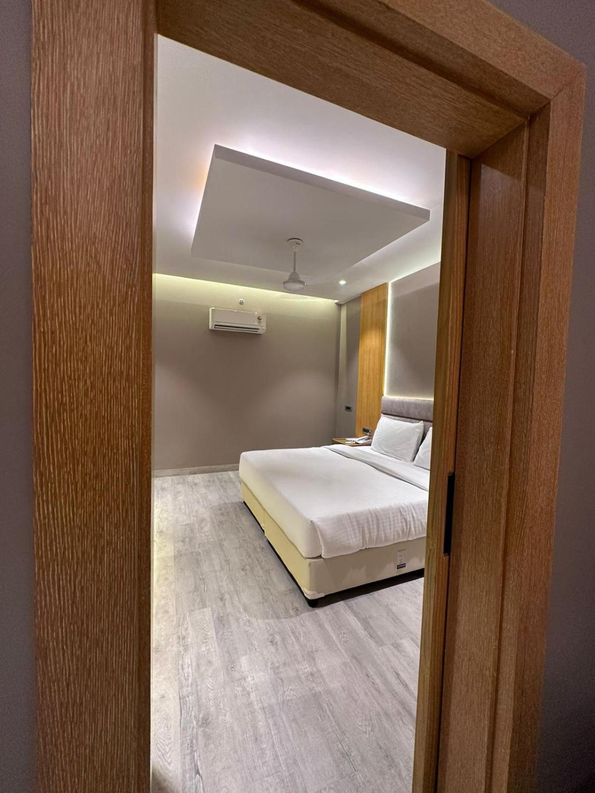 Hotel Rajmahal Murádábád Kültér fotó